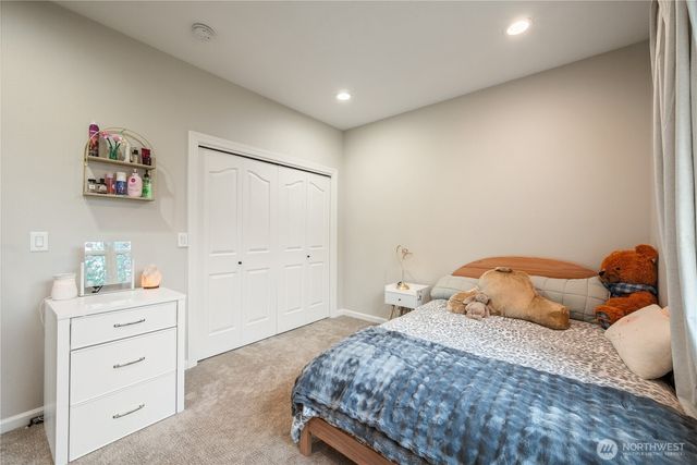 250 W St James Place, Longview, WA 98632