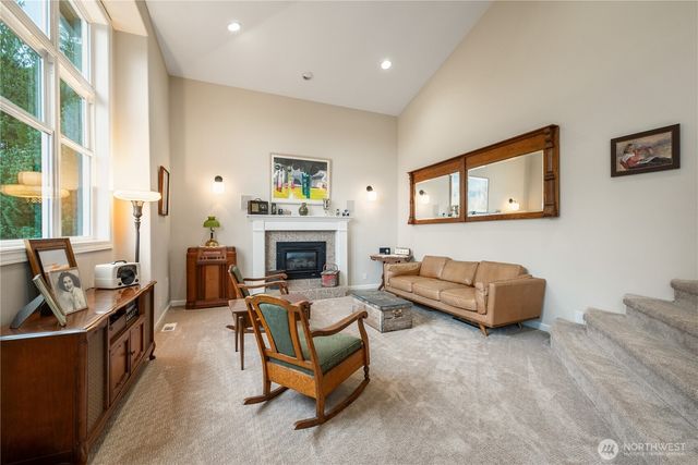 250 W St James Place, Longview, WA 98632