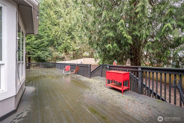 250 W St James Place, Longview, WA 98632