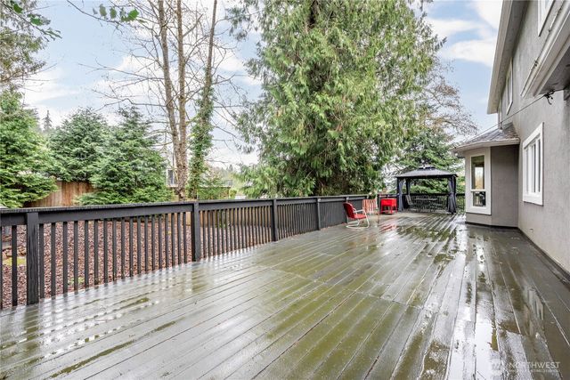 250 W St James Place, Longview, WA 98632