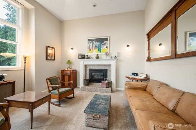 250 W St James Place, Longview, WA 98632