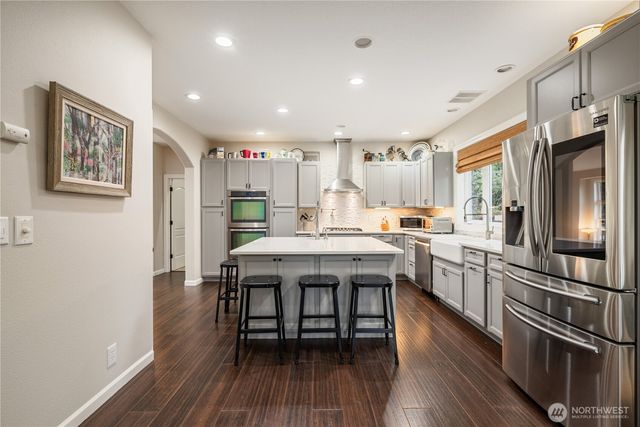 250 W St James Place, Longview, WA 98632