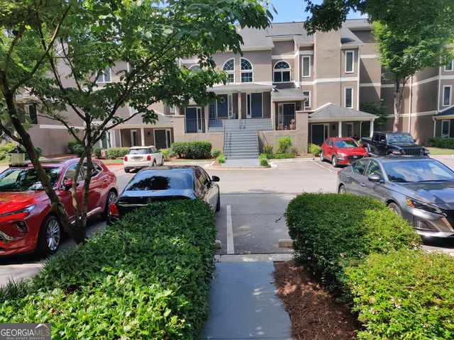 17 Brittany Way NE, Atlanta, GA 30324