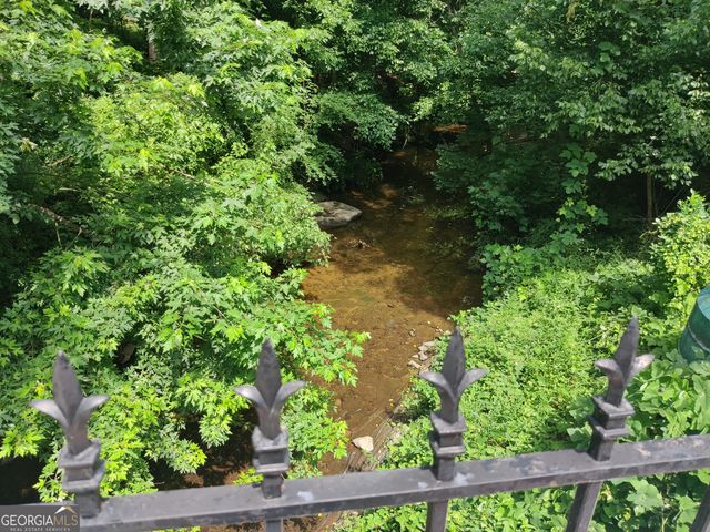 17 Brittany Way NE, Atlanta, GA 30324