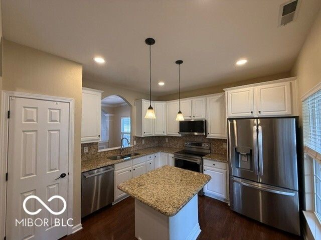 15538 Smithfield Drive, Westfield, IN 46074