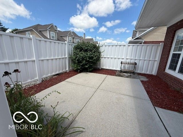 15538 Smithfield Drive, Westfield, IN 46074