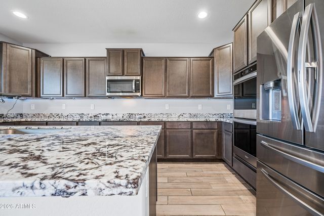 18138 W ROBIN Lane, Surprise, AZ 85387