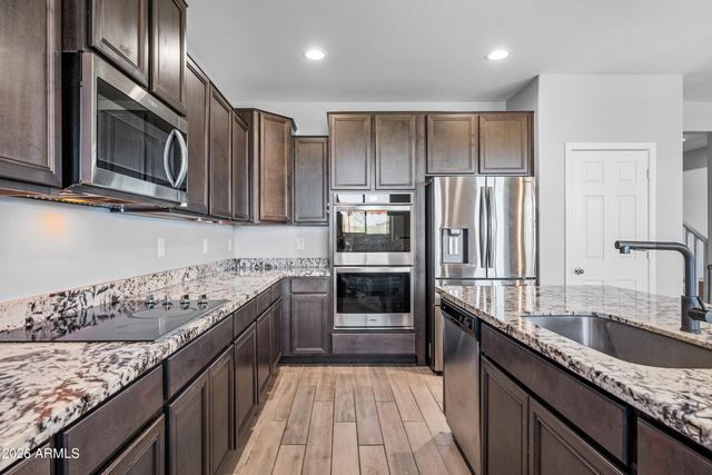 18138 W ROBIN Lane, Surprise, AZ 85387