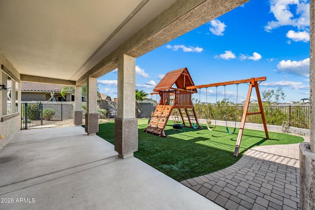 18138 W ROBIN Lane, Surprise, AZ 85387