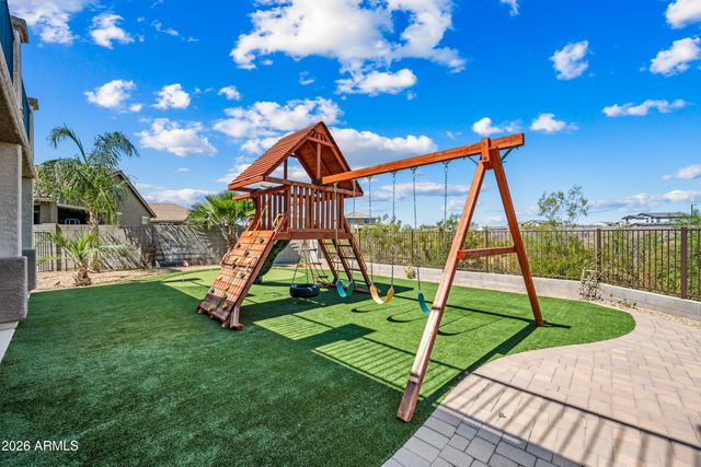 18138 W ROBIN Lane, Surprise, AZ 85387