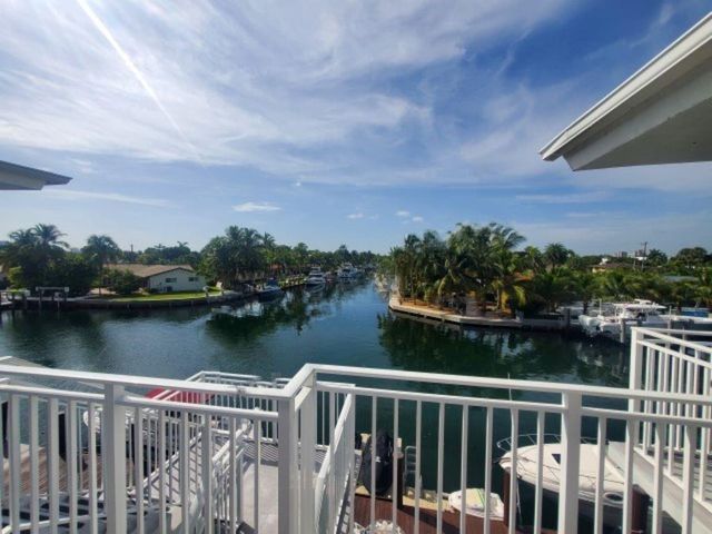 2430 NE 135th St 300, North Miami, FL 33181