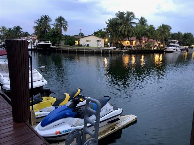 2430 NE 135th St 300, North Miami, FL 33181