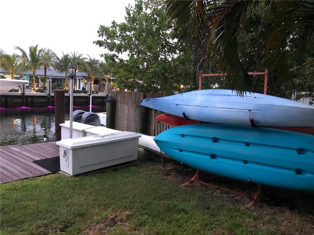 2430 NE 135th St 300, North Miami, FL 33181