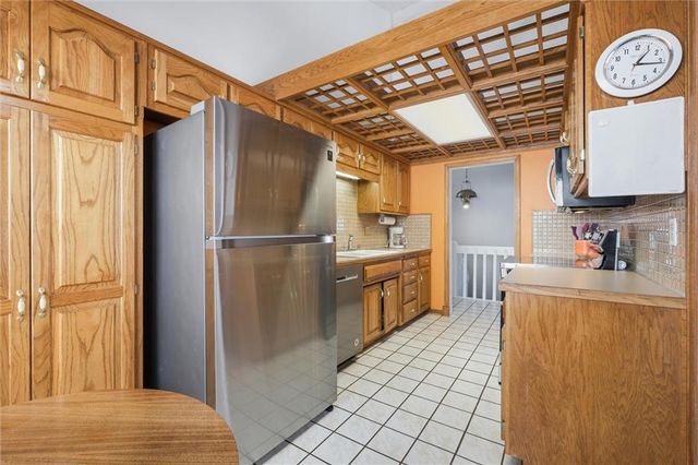 12015 W 82nd Terrace, Lenexa, KS 66215