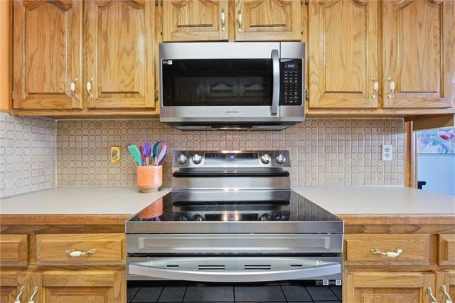 12015 W 82nd Terrace, Lenexa, KS 66215