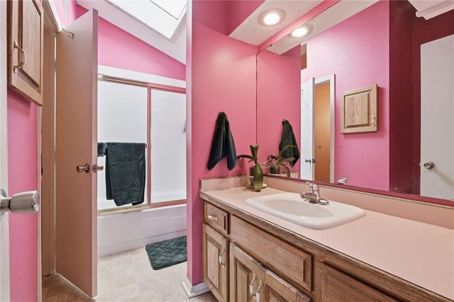 12015 W 82nd Terrace, Lenexa, KS 66215