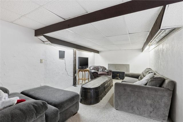 12015 W 82nd Terrace, Lenexa, KS 66215