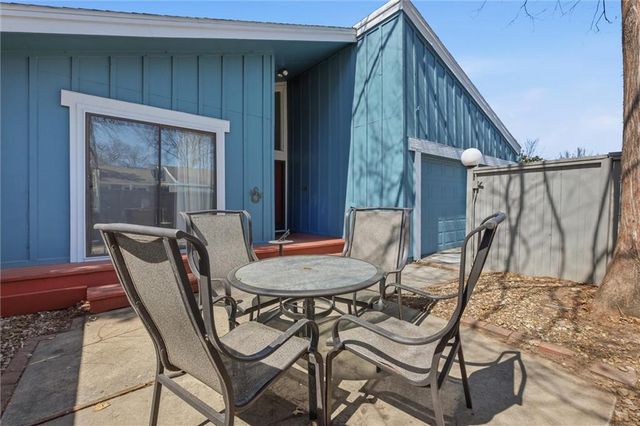 12015 W 82nd Terrace, Lenexa, KS 66215