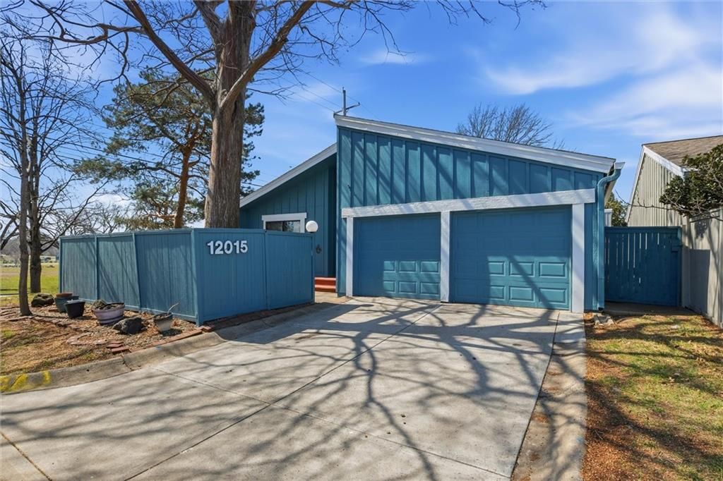 12015 W 82nd Terrace, Lenexa, KS 66215