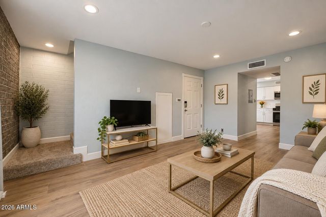 4925 N 73RD Street 16, Scottsdale, AZ 85251