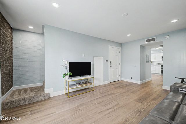 4925 N 73RD Street 16, Scottsdale, AZ 85251