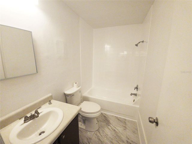 14422 REUTER STRASSE CIRCLE 112, Tampa, FL 33613
