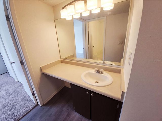 14422 REUTER STRASSE CIRCLE 112, Tampa, FL 33613