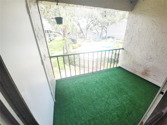 14422 REUTER STRASSE CIRCLE 112, Tampa, FL 33613