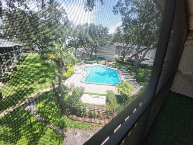 14422 REUTER STRASSE CIRCLE 112, Tampa, FL 33613