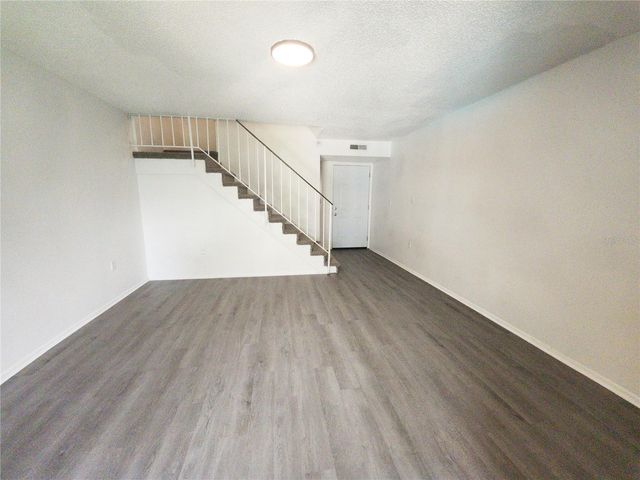 14422 REUTER STRASSE CIRCLE 112, Tampa, FL 33613
