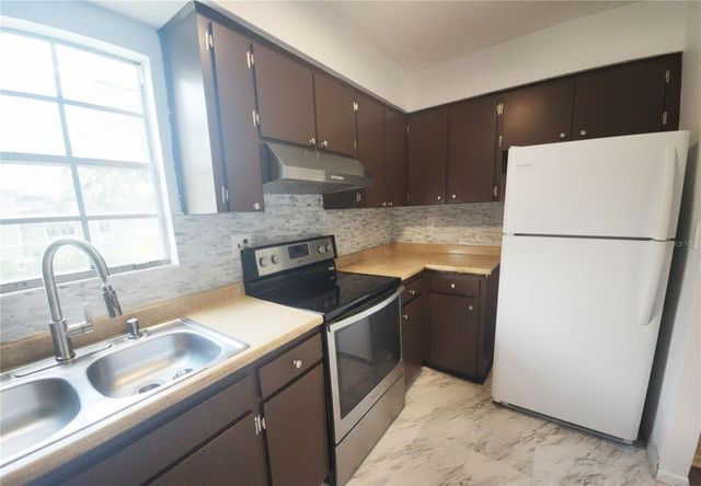 14422 REUTER STRASSE CIRCLE 112, Tampa, FL 33613