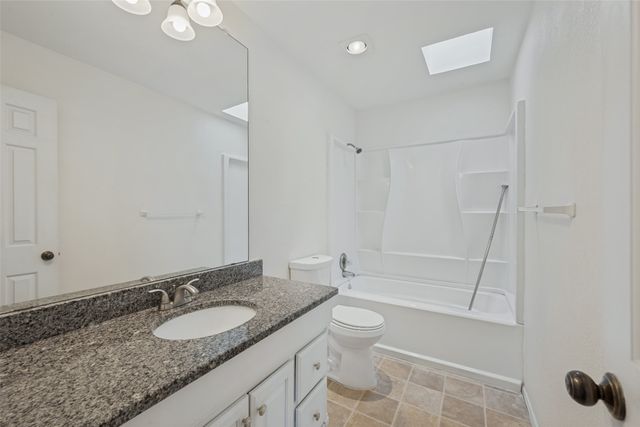 10 W Meadow Lane, Bedford, TX 76021