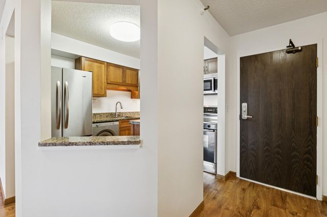 78 10th Street E 806, Saint Paul, MN 55101