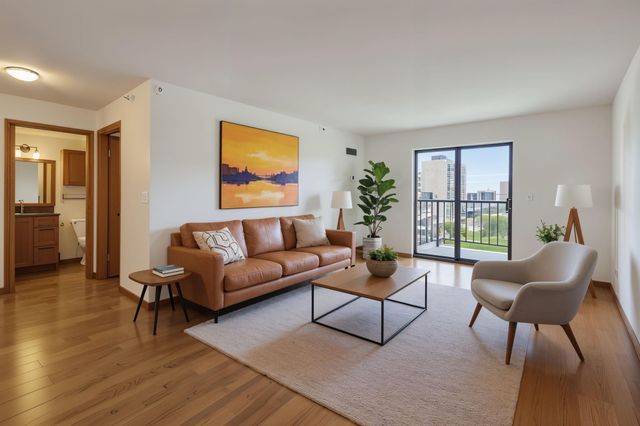 78 10th Street E 806, Saint Paul, MN 55101