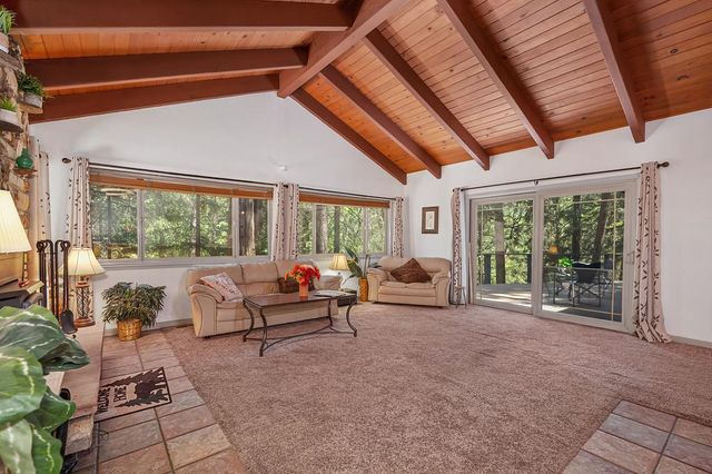 4599 Rivendale Rd, Placerville, CA 95709