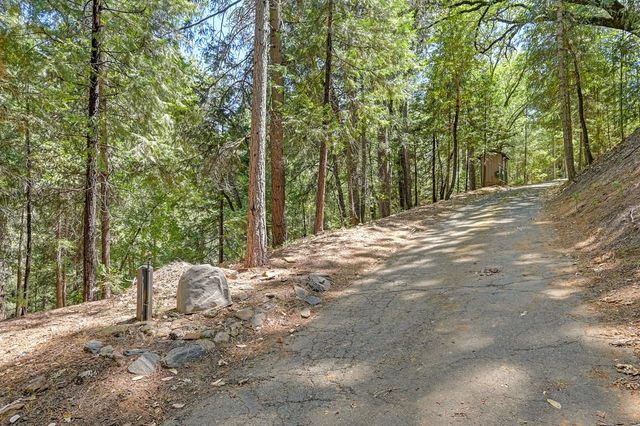 4599 Rivendale Rd, Placerville, CA 95709