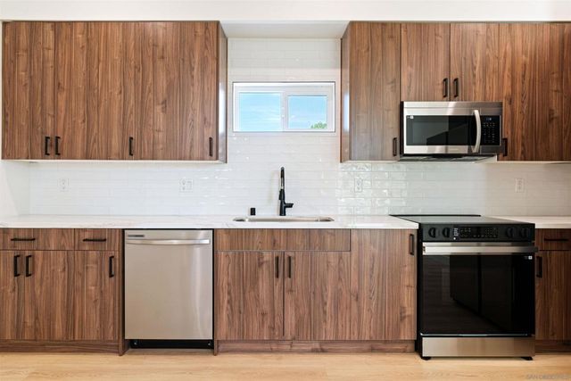 1160 Erica St, Escondido, CA 92027