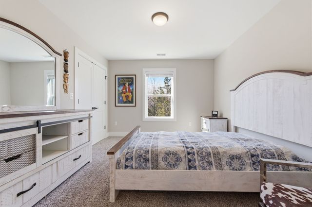 27 Sycamore Rdg, W, Burns, TN 37029