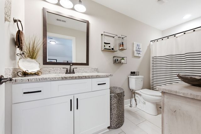 27 Sycamore Rdg, W, Burns, TN 37029