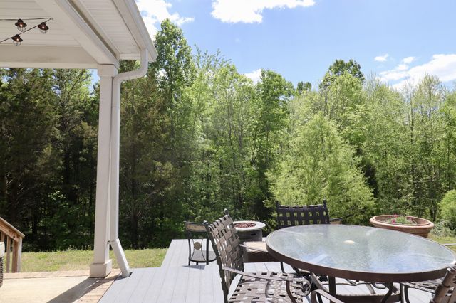 27 Sycamore Rdg, W, Burns, TN 37029