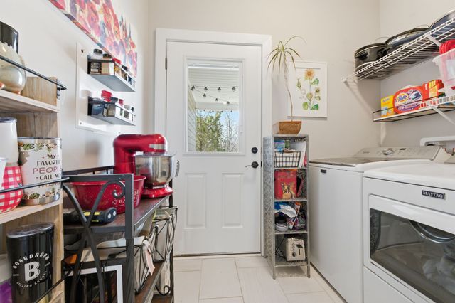 27 Sycamore Rdg, W, Burns, TN 37029