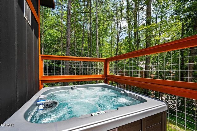 450 Winfield Heights Road, Gatlinburg, TN 37738