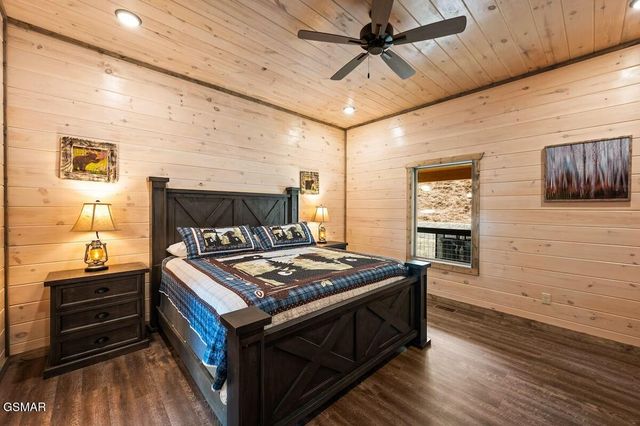 450 Winfield Heights Road, Gatlinburg, TN 37738