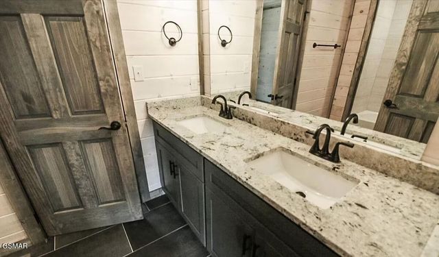 450 Winfield Heights Road, Gatlinburg, TN 37738