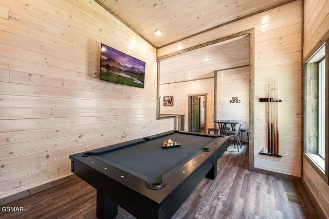 450 Winfield Heights Road, Gatlinburg, TN 37738
