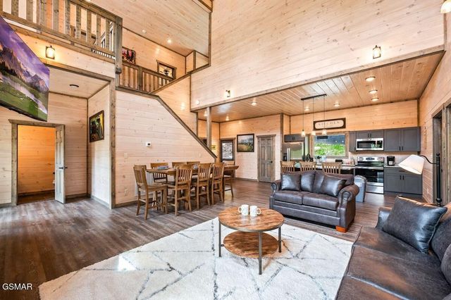 450 Winfield Heights Road, Gatlinburg, TN 37738