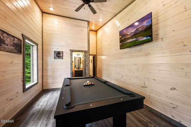 450 Winfield Heights Road, Gatlinburg, TN 37738