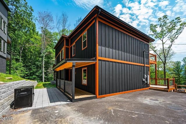 450 Winfield Heights Road, Gatlinburg, TN 37738