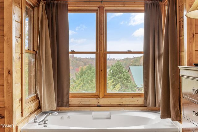 2818 Seth Road, Pigeon Forge, TN 37863