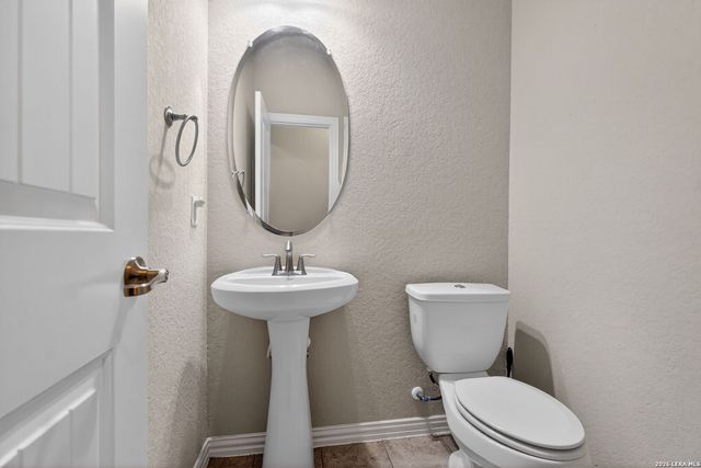 805 Raceland Rd., San Antonio, TX 78245